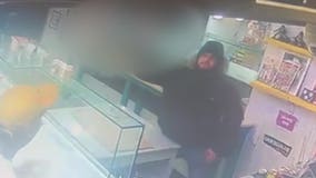 Workers at NYC pizza restaurant attacked