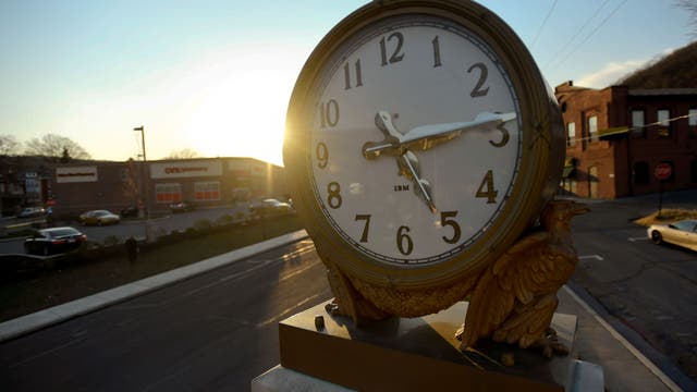When does daylight saving time end? When does it start again?