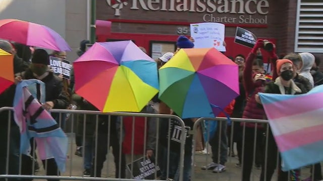 Supporters outnumber protesters as 'Drag Story Hour' returns in Queens