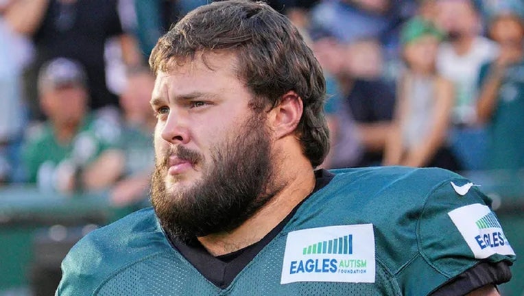Eagles guard Josh Sills during training camp on Aug. 7, 2022, at Lincoln Financial Field in Philadelphia. (Andy Lewis/Icon Sportswire via Getty Images)