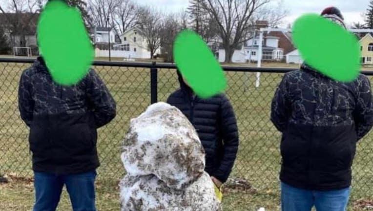 A person captured a screenshot of the snowman image before it was deleted.