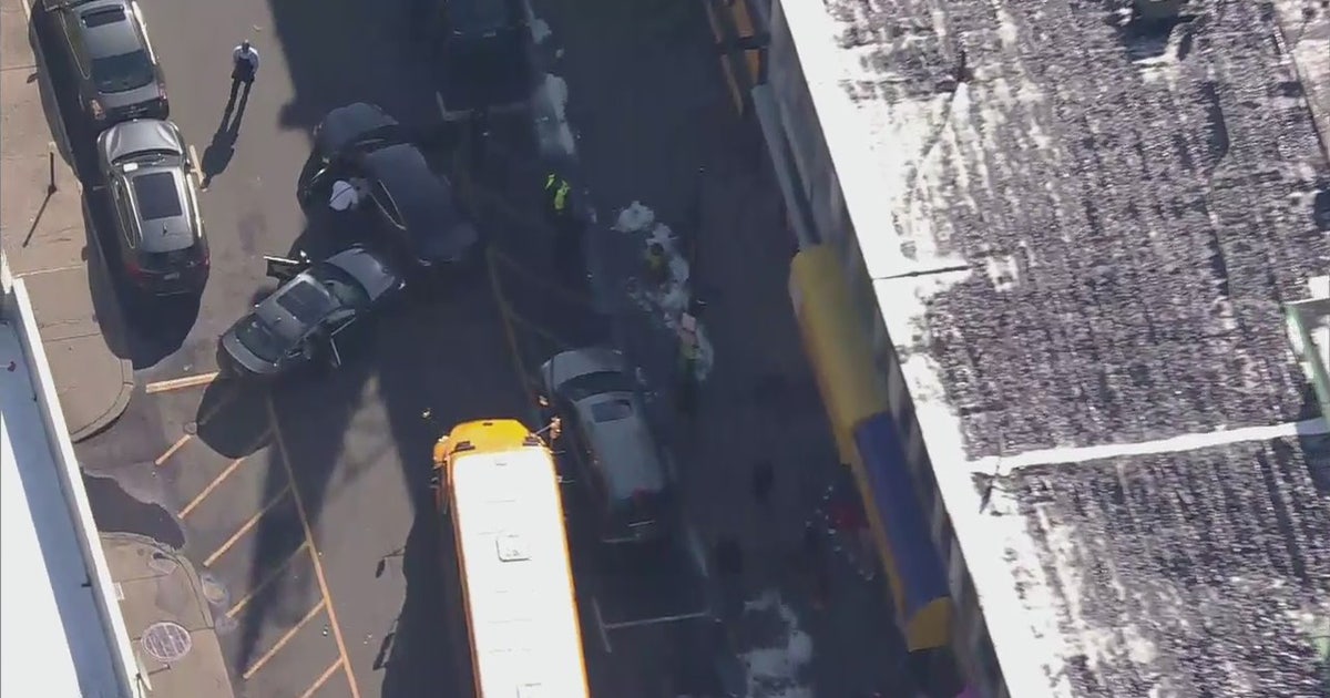 School bus involved in crash with stolen vehicle in Newark | FOX 5 New York