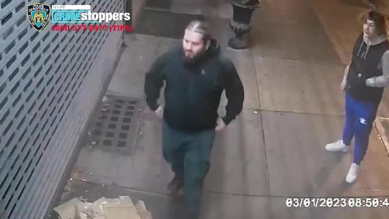 19-year-old jumped, stabbed repeatedly by group in Queens