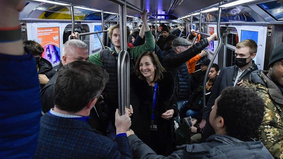 New NYC subway cars a hit with straphangers