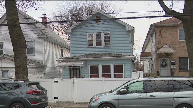 14-year-old girl stabbed by 13-year-old brother in Queens: NYPD