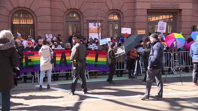 'Drag Story Hour' draws supporters, opponents in Greenwich Village
