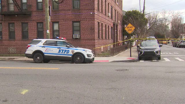 1 dead, 3 injured in daylight Brooklyn shooting, gunman at large