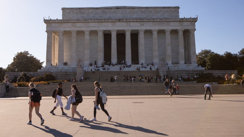 Lincoln-Memorial-DC.jpg