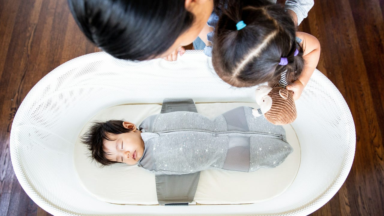 FDA approves robotic bassinet to help keep babies sleeping on their backs - Vimarsana News