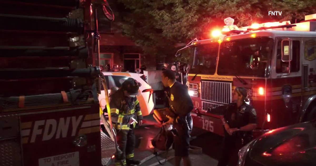 2 dead, 3 children critical in Brooklyn suspicious apartment fire | FOX ...