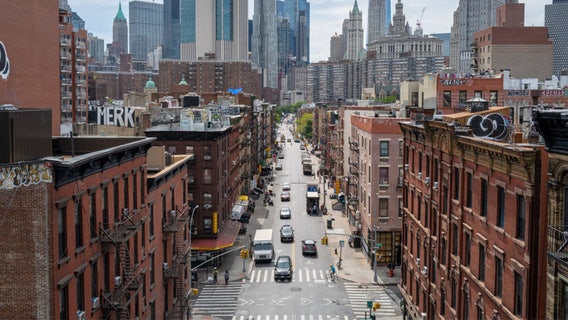Rent prices in these NYC neighborhoods are falling the most (And climbing the fastest)