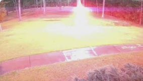 Video shows lightning strike tree at Mississippi home, splitting it in half