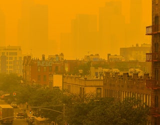 NEW YORK, UNITED STATES - JUNE 7: A view of the hazy city during bad air quality as smoke of Canadian wildfires brought in by wind in New York, United States on June 7, 2023. New York City has the worst air in the world according to IQAir, a Swiss air monitoring company as Canadian wildfire smoke continues to filter into the city. Authorities urge people to wear masks, all outdoor activities for school children were canceled as well as regular baseball game at Yankee stadium between Yankees and White Sox. Many activities in city parks were canceled as well. (Photo by Selcuk Acar/Anadolu Agency via Getty Images)