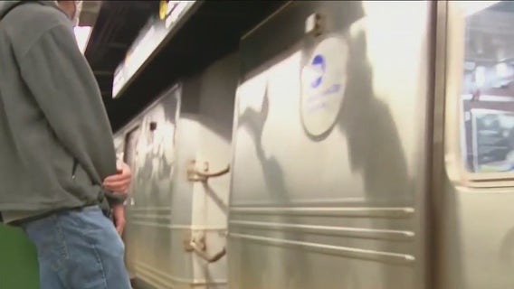 MTA to build subway platform gates at three NYC subway stations