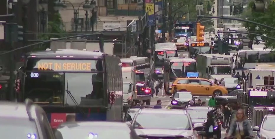 With feds' blessing, governor presses ahead with congestion pricing