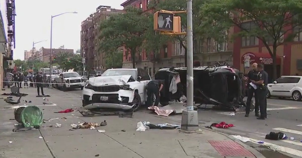 2 teens dead, 4 injured after multi-vehicle crash in Washington Heights ...