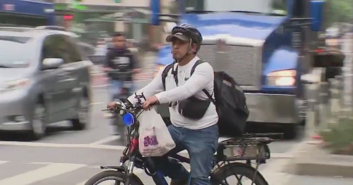 Judge delays new minimum pay rates for NYC app-based food delivery ...