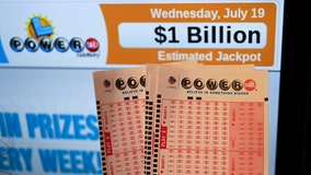 Powerball jackpot soars to $1 billion for Wednesday's drawing