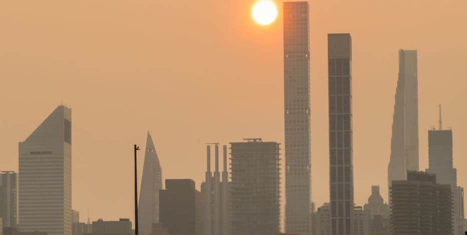 New York City Council launches oversight hearing to evaluate mayor's response to smoke crisis