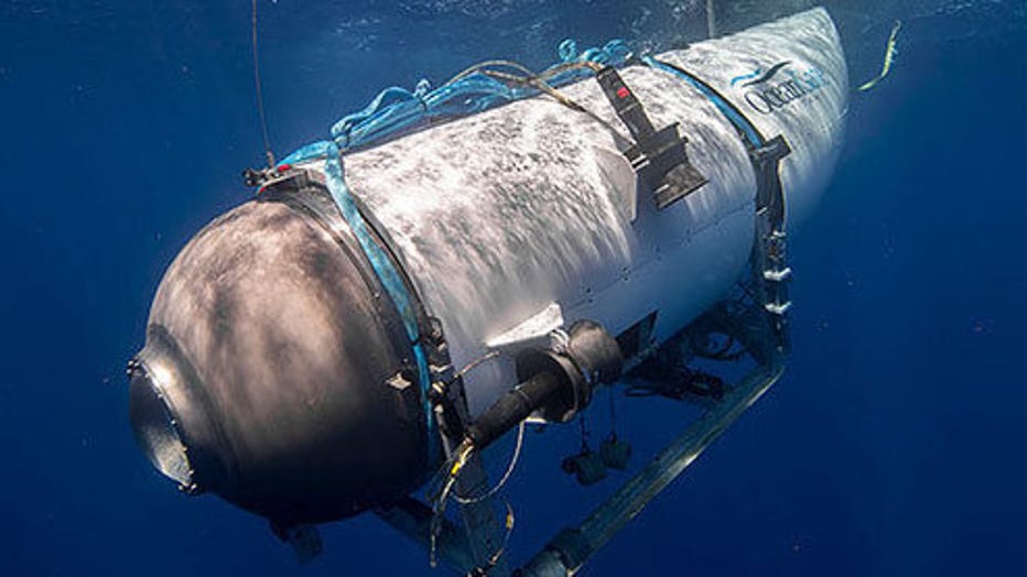 Hollywood director James Cameron donates his submarine to science