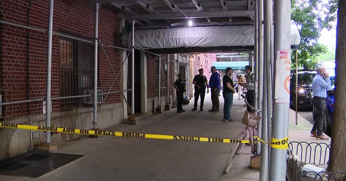 Family of 4 found stabbed to death inside Upper West Side apartment ...