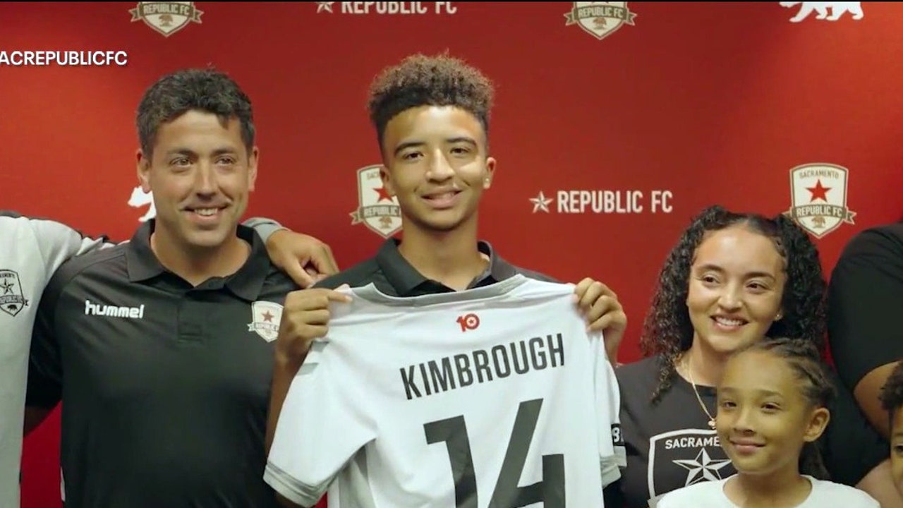 Da'vian Kimbrough: 13-year-old becomes youngest professional athlete in US  team sports history with Sacramento Republic