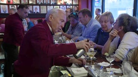 Happy hour finally ends for retiring Sardi's bartender