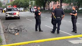 Cyclist struck by driver fleeing from NYPD through Lower Manhattan
