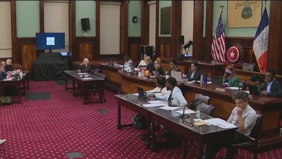 NYC migrant crisis: Adams meets White House advisor as influx continues