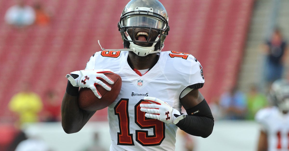 NFL Mike Williams, ex-NFL wide receiver, 'fighting for his life ...