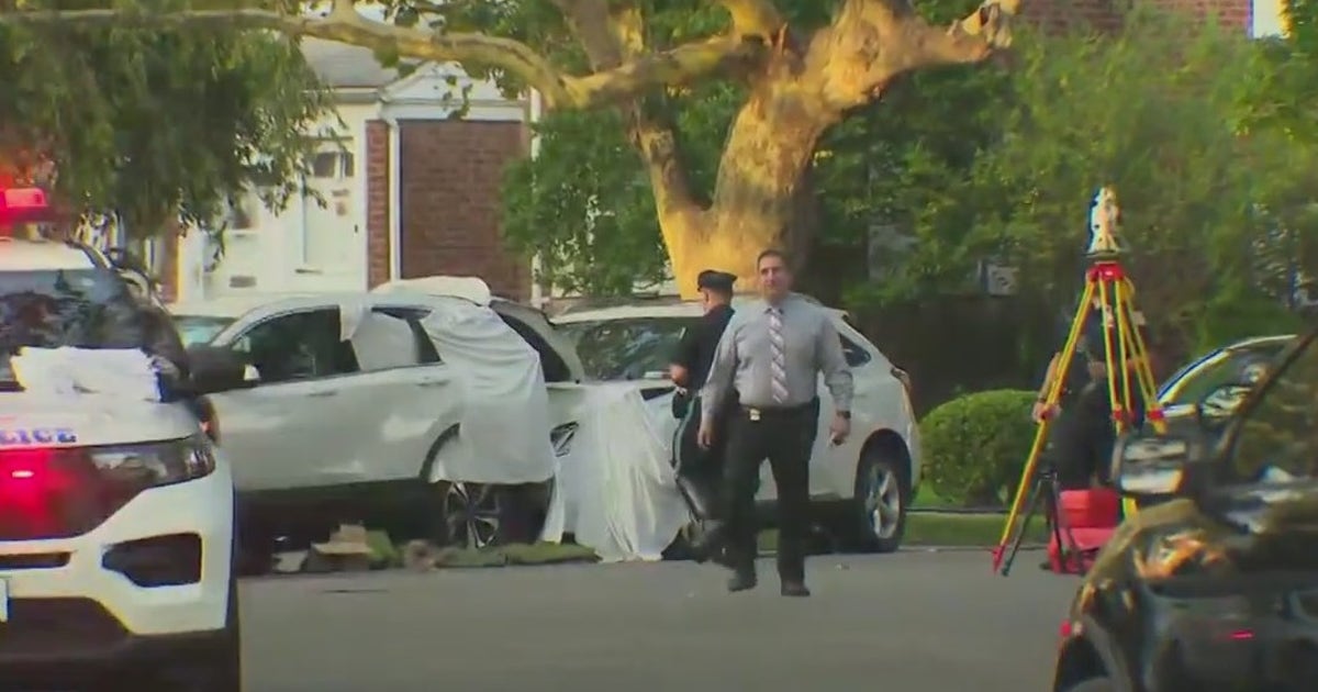 1 dead, 3 injured, including two children in Queens crash | FOX 5 New York