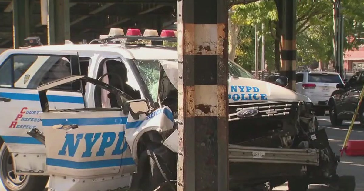 2 NYPD officers, 1 other person injured in Bronx car crash | FOX 5 New York