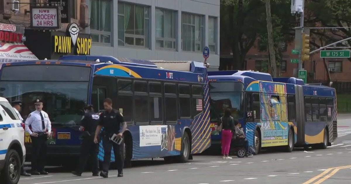NYC crime: 2 MTA buses struck by bullets in Harlem | FOX 5 New York