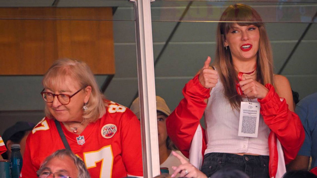 Amid Taylor Swift dating rumors, Travis Kelce jersey sales jump nearly 400%  