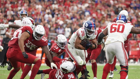 Giants running back Saquon Barkley has a sprained right ankle, AP source says