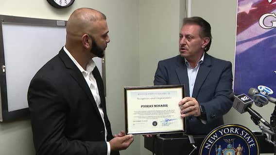 Subway hero honored for saving man shoved onto tracks