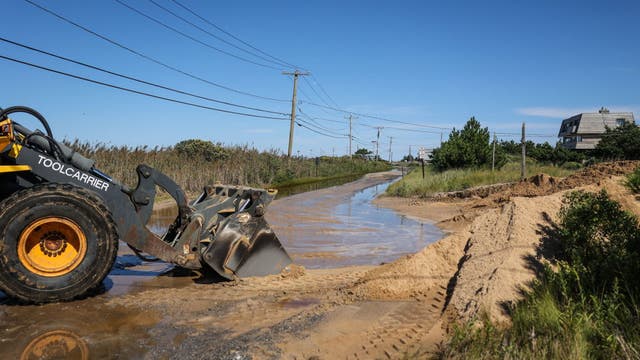 Post-Tropical Cyclone Lee passes Long Island's South Shore