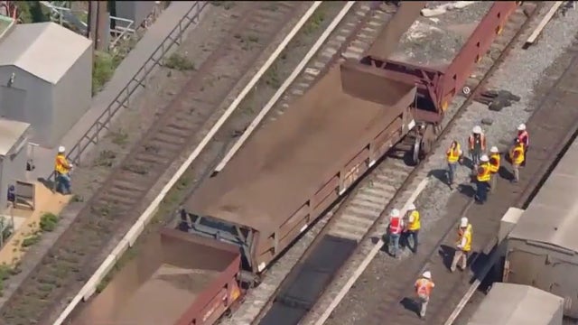 Derailed LIRR work train disrupting evening commute