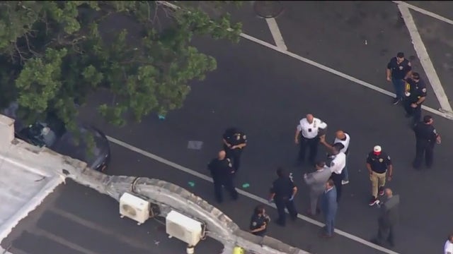 2 dead in possible murder-suicide in Queens