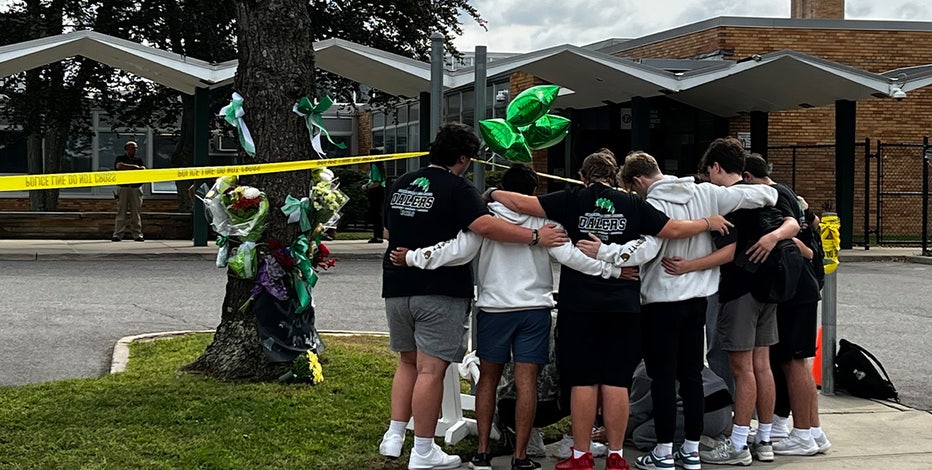 Farmingdale mourns loss of high school band director retired