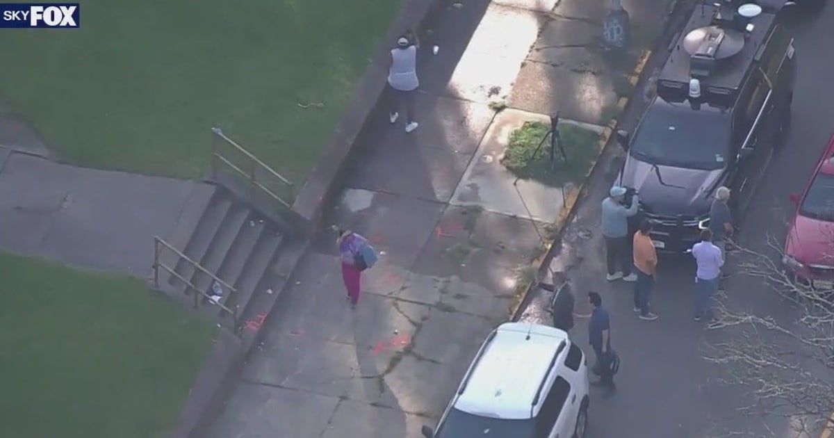 Van strikes pedestrians in Paterson, 1 dead | FOX 5 New York