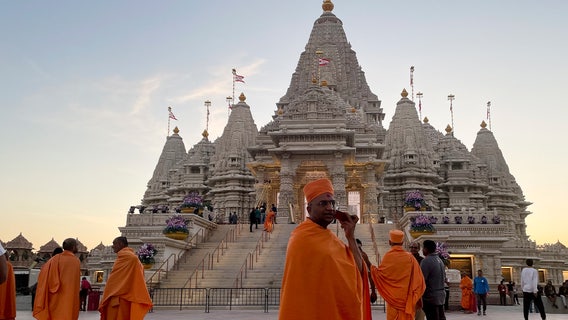 Largest Hindu temple outside India in the modern era opens in New Jersey