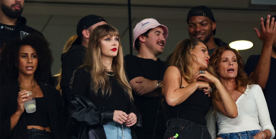 Taylor Swift fans tailgate Chiefs-Jets game at MetLife: Photos