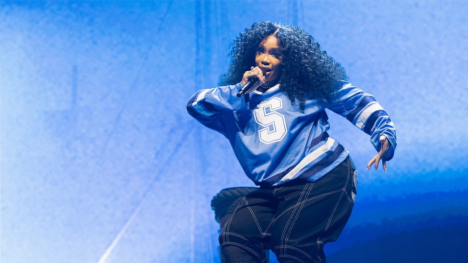 VANCOUVER, BRITISH COLUMBIA - MARCH 19: Singer SZA performs on stage during her 'The SOS North American Tour' at Rogers Arena on March 19, 2023 in Vancouver, British Columbia, Canada. (Photo by Andrew Chin/Getty Images)