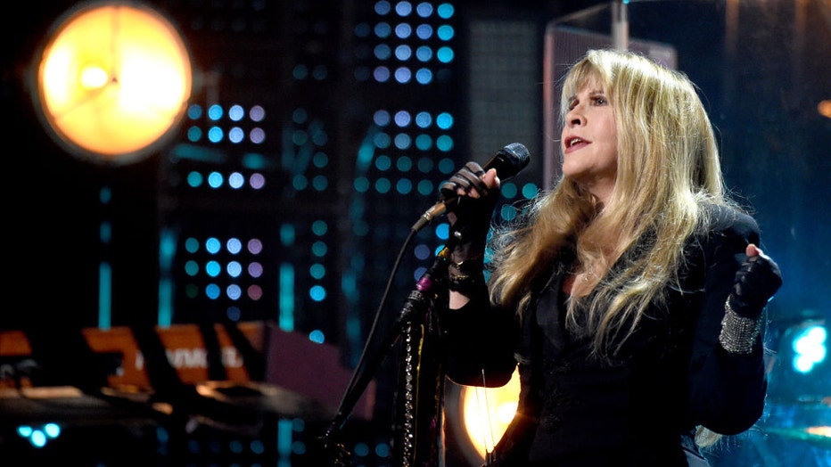 Stevie-Nicks-performs.jpg