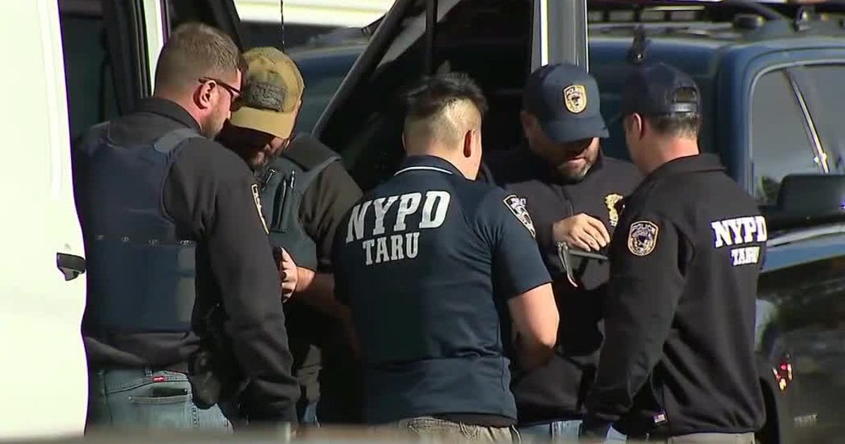Man in custody after shooting super, exchanging fire with police in ...