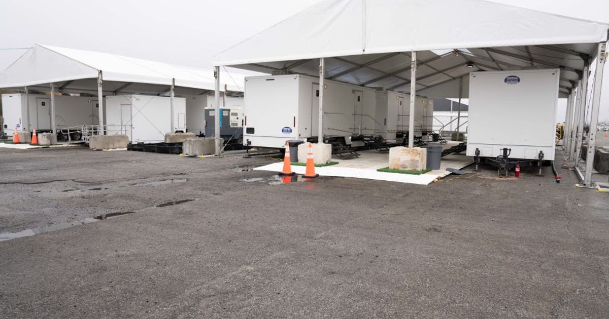 NYC migrants brave storms in tents at Floyd Bennett Field | FOX 5 New York