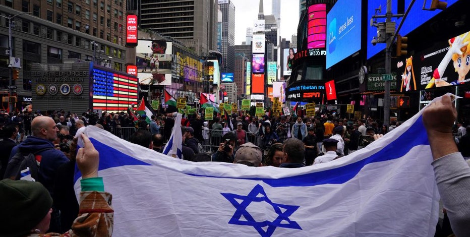 Dept. of Education launches probe into antisemitic, anti-Muslim discrimination at schools