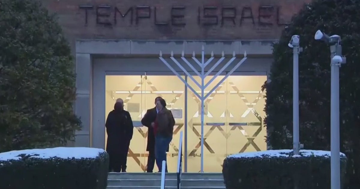 Man who fired shotgun outside Albany synagogue cited events in the ...