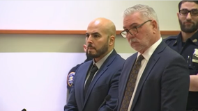 Erik Duran, NYPD cop who threw cooler that led to deadly crash, charged with manslaughter